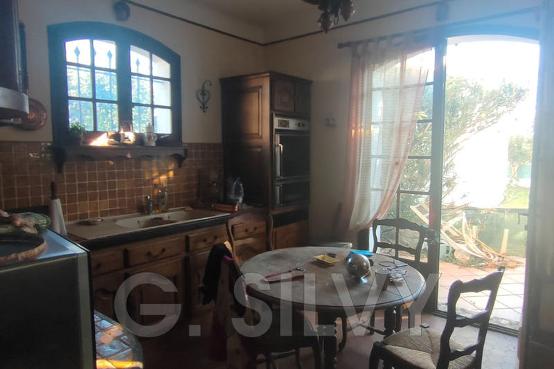 Maison - 140 m² - 4 pièces