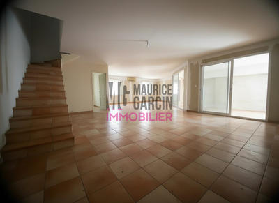 Villa - 194 m² - 6 pièces