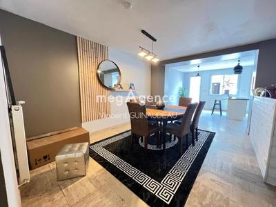 Maison - 134 m² - 6 pièces