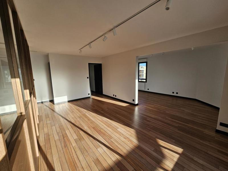 Appartement - 92 m² - 5 pièces