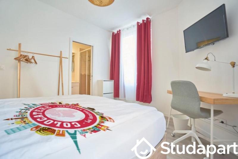 Chambre - 11 m² - 1 pièce