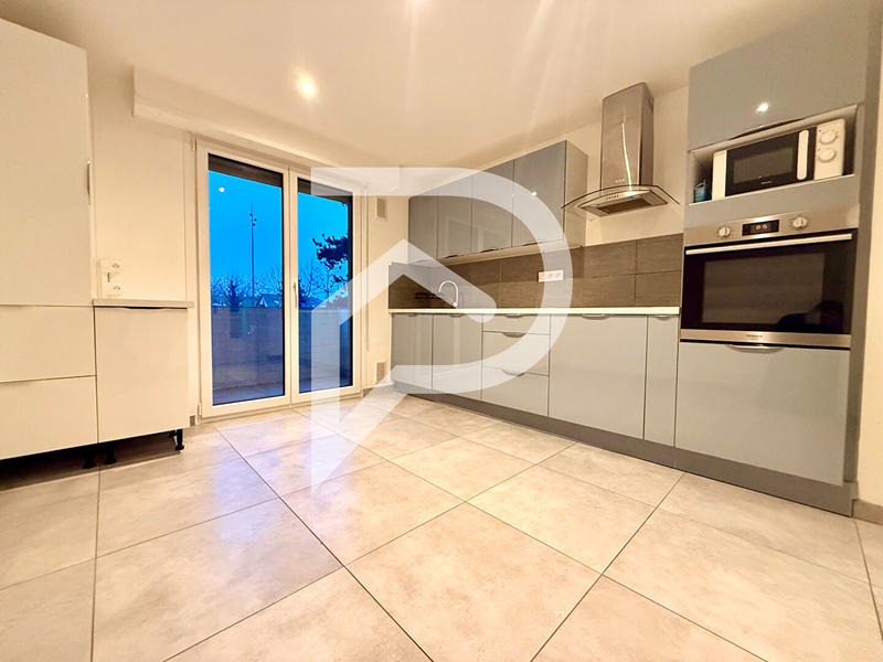 Appartement - 77 m² - 3 pièces