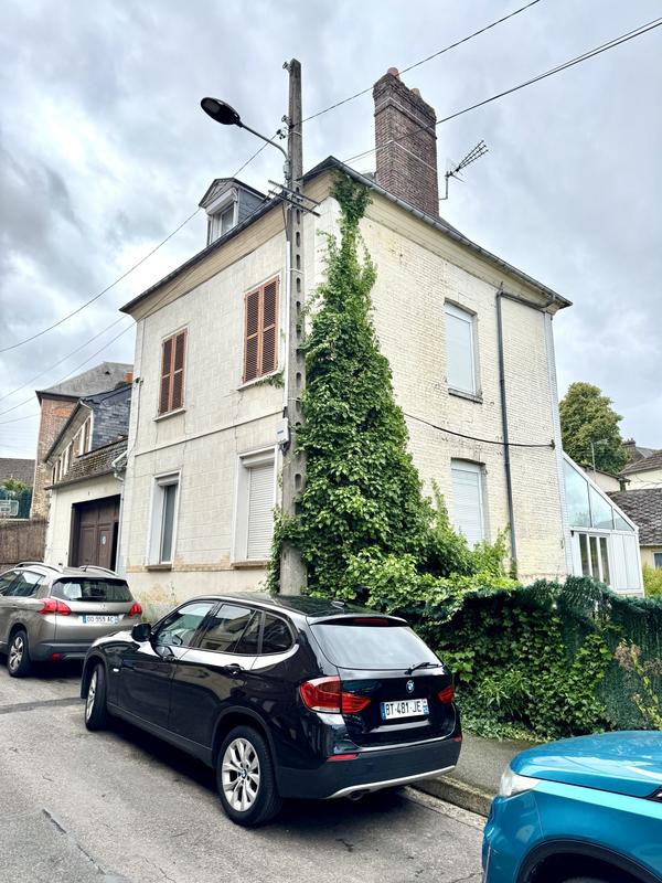 Maison traditionnelle - 190 m² - 7 pièces
