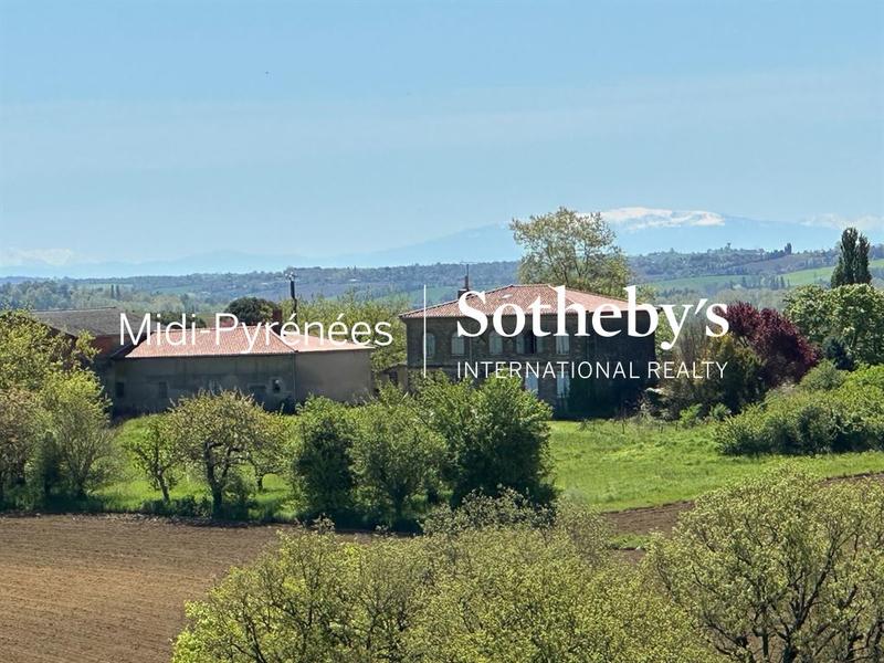 Propriété - 350 m² - 10 pièces