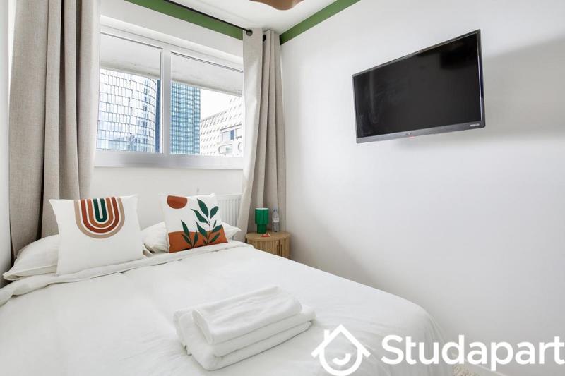 Chambre - 13 m² - 1 pièce