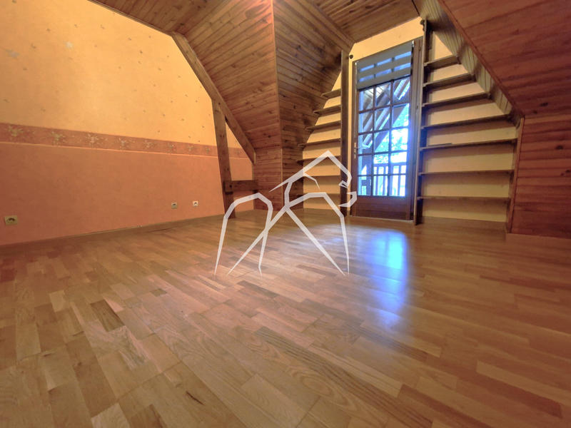 Maison - 170 m² - 6 pièces