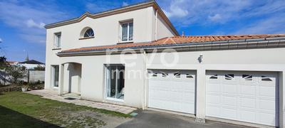 Maison - 165 m² - 5 pièces