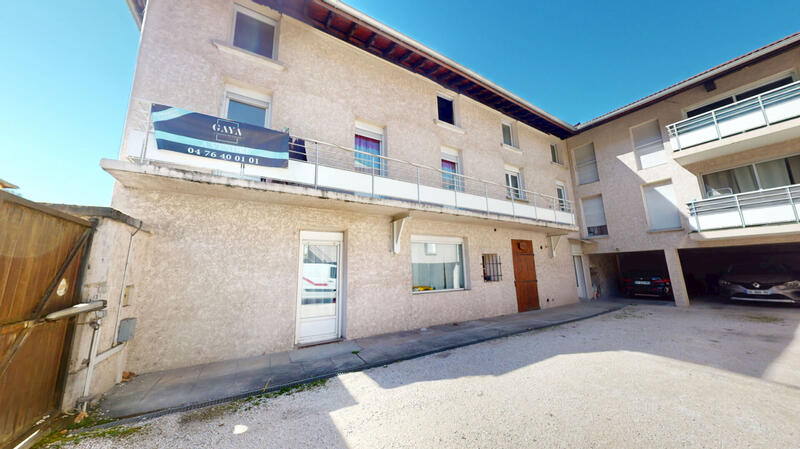 Maison - 244 m² - 6 pièces