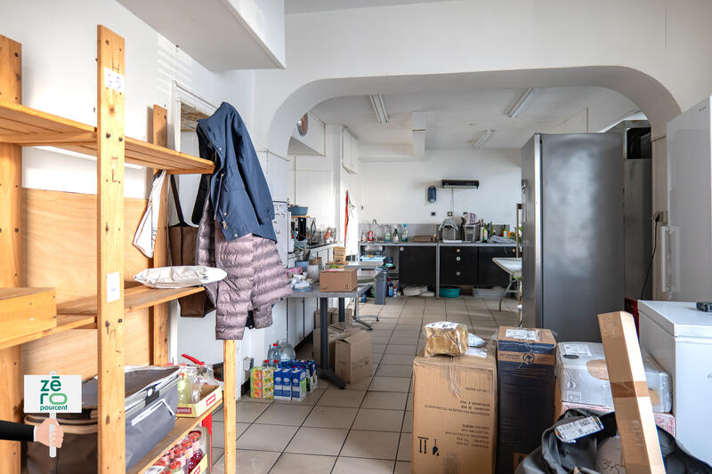 Fonds de commerce - Magasins - 200 m²