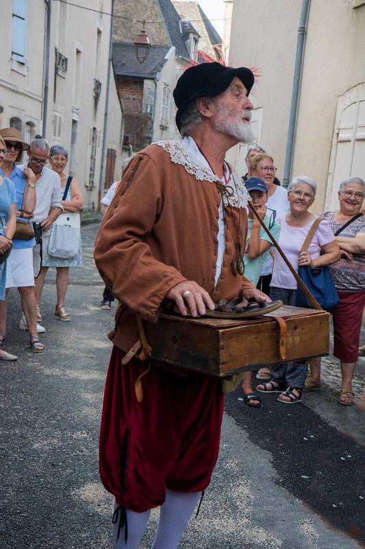 Visite express avec notre guide costumé