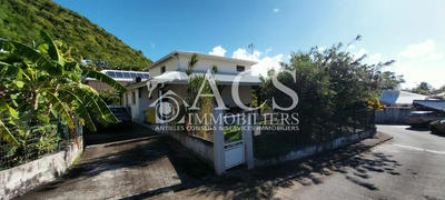 Maison - 88 m² - 4 pièces