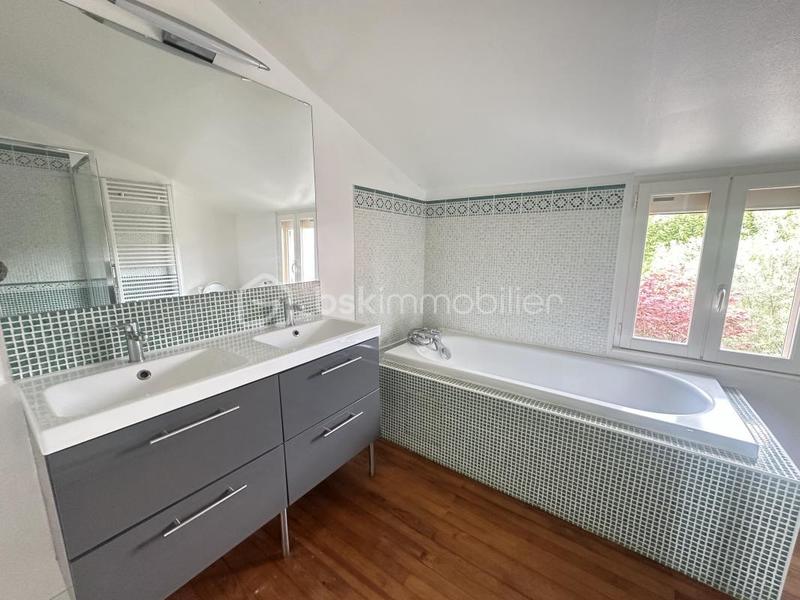 Maison de maîtres - 230 m² - 9 pièces