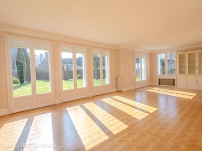 Villa - 250 m² - 7 pièces