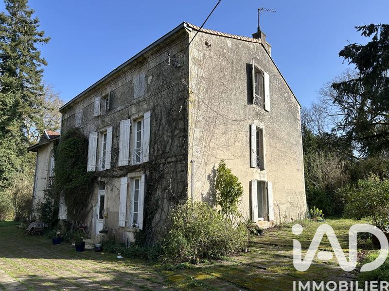 Maison - 281 m² - 10 pièces