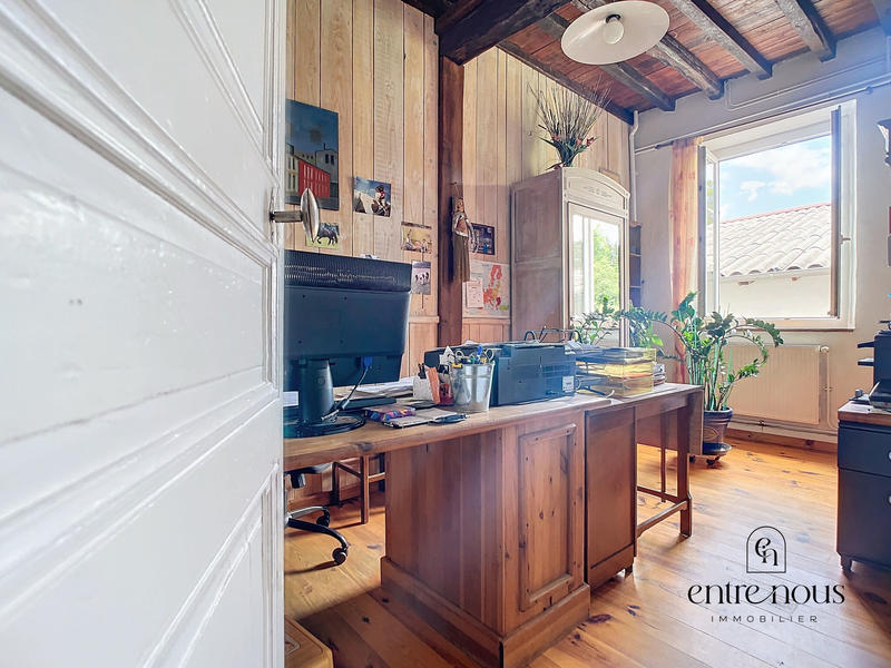 Maison - 254 m² - 9 pièces