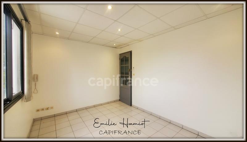 Bureau - 11 m² - 1 pièce