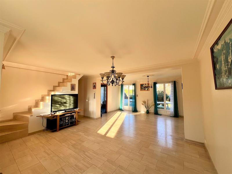 Maison - 118 m² - 7 pièces