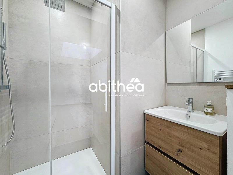 Appartement - 92 m² - 4 pièces