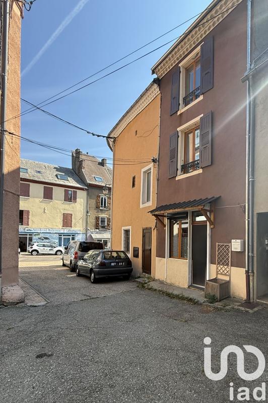 Maison de ville - 64 m² - 5 pièces