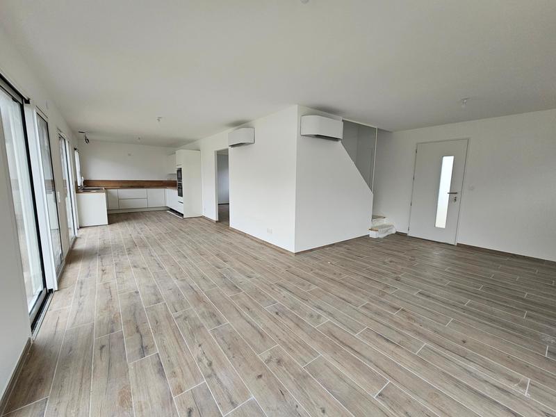 Maison - 99 m² - 4 pièces