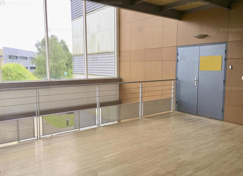 Bureau - 920 m²