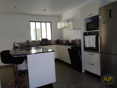 Maison - 156 m² - 8 pièces