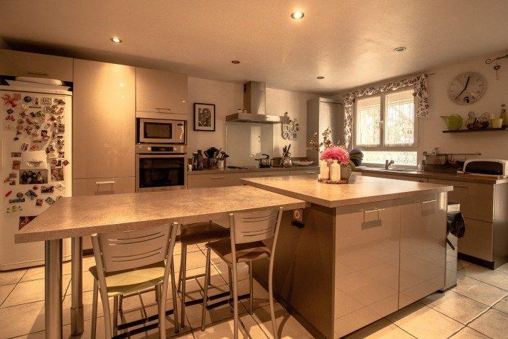 Maison - 274 m² - 8 pièces