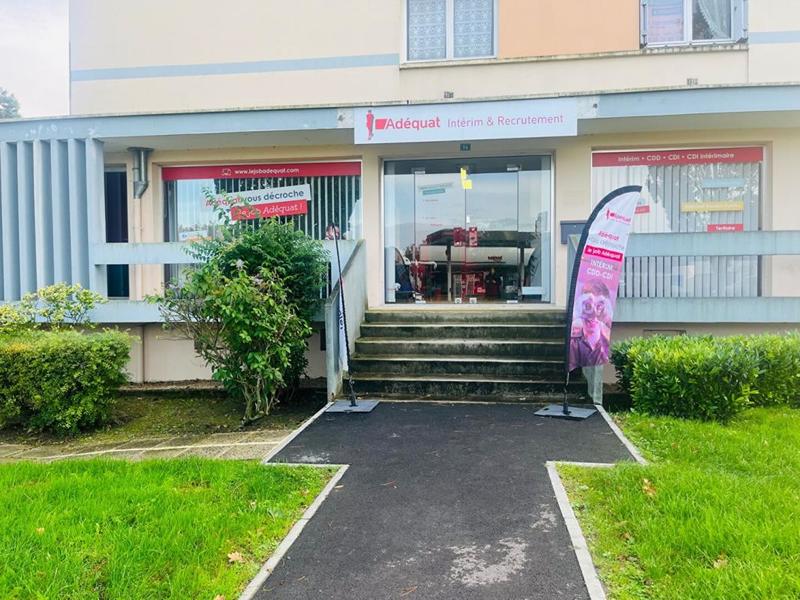 Bureau - 110 m² - 6 pièces