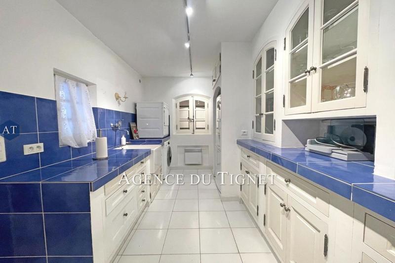 Maison - 251 m² - 5 pièces