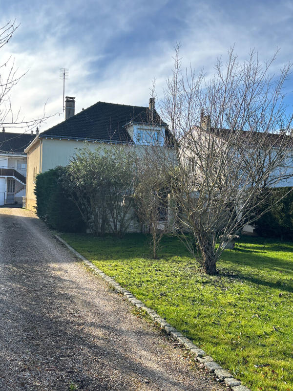 Maison - 137 m² - 5 pièces
