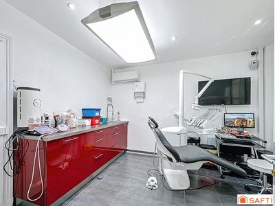 Local commercial - 102 m² - 4 pièces