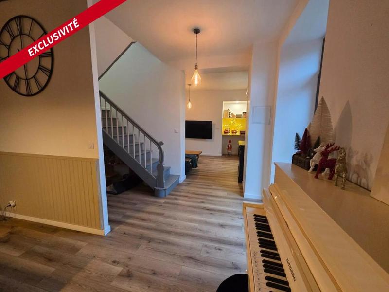 Maison - 176 m² - 8 pièces