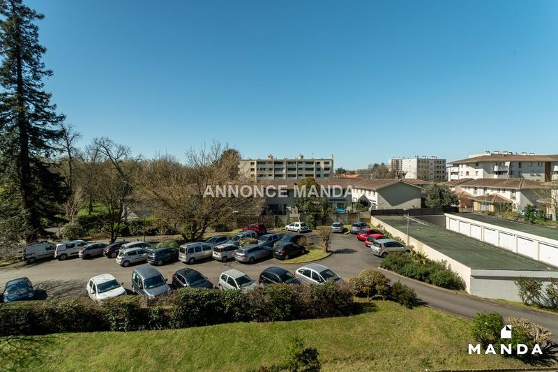 Chambre - 9 m² - 5 pièces