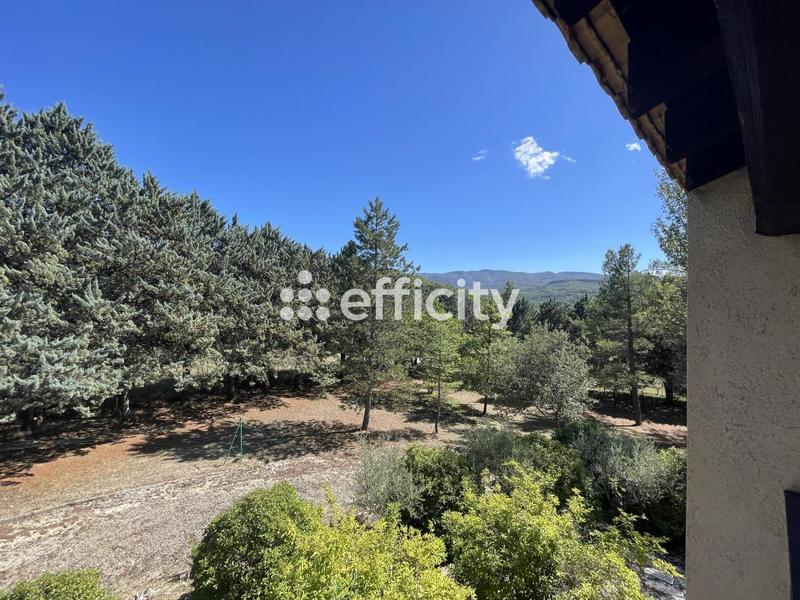 Maison - 258 m² - 9 pièces