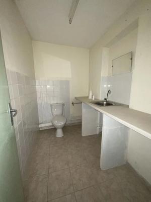 Bureau - 30 m² - 2 pièces