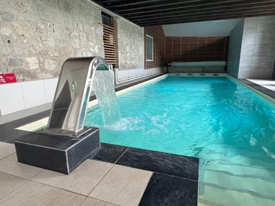 Fonds de commerce - 440 m²