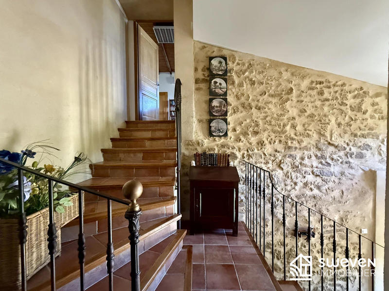 Maison ancienne - 409 m² - 17 pièces