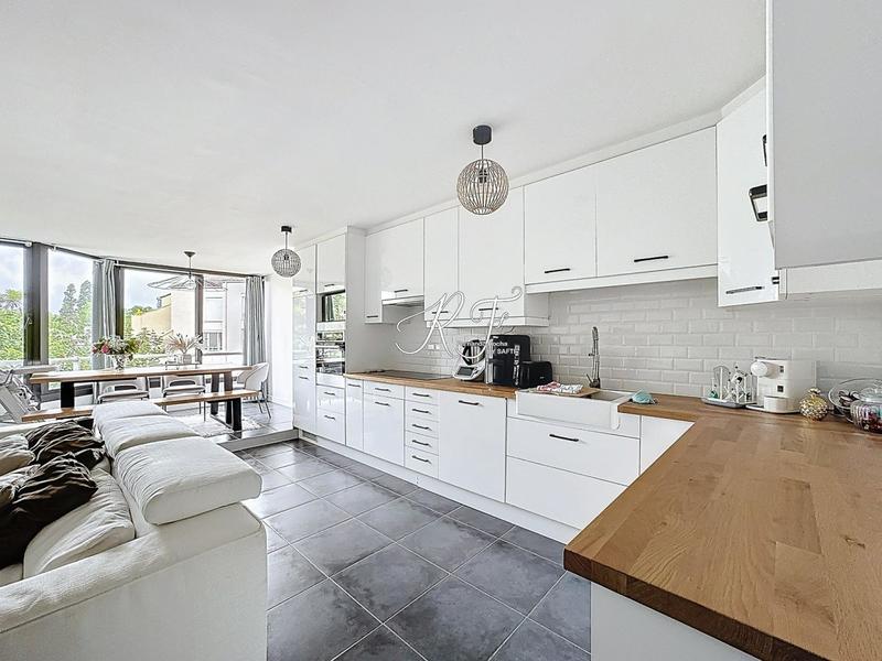 Appartement - 88 m² - 5 pièces