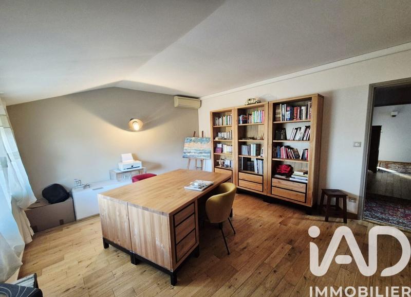 Maison - 244 m² - 6 pièces