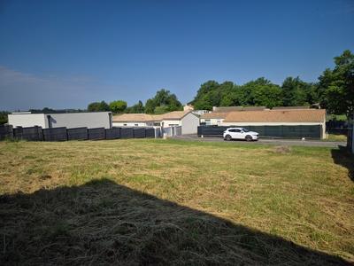 Terrain constructible - 609 m²