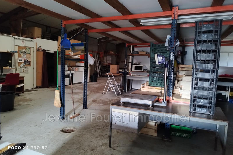 Local commercial - 240 m²