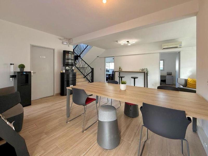 Bureau - 11 m² - 1 pièce