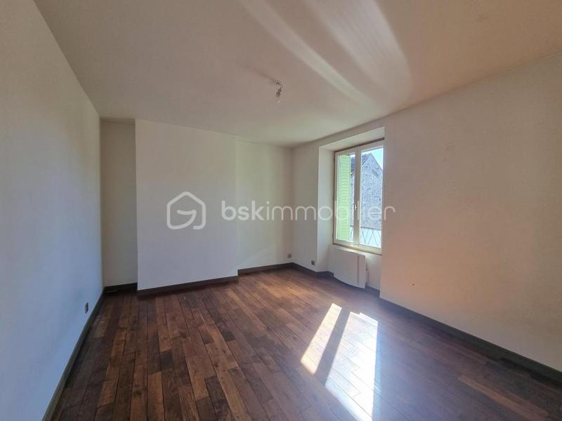 Maison en pierre - 164 m² - 8 pièces