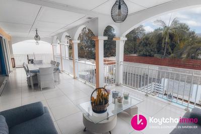 Villa - 143 m² - 5 pièces