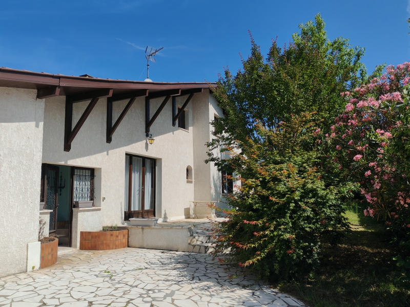 Maison - 158 m² - 8 pièces