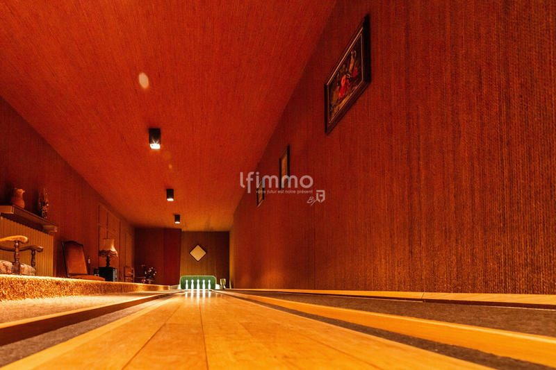 Maison - 270 m² - 5 pièces