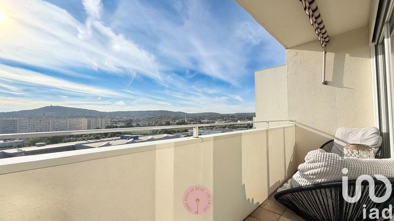 Appartement - 82 m² - 3 pièces