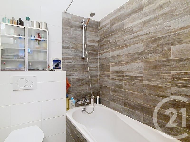 Loft - 85 m² - 5 pièces