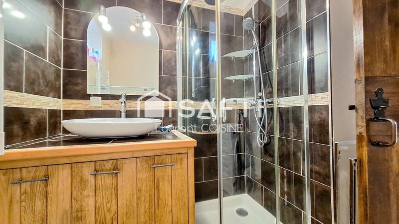 Maison - 238 m² - 6 pièces