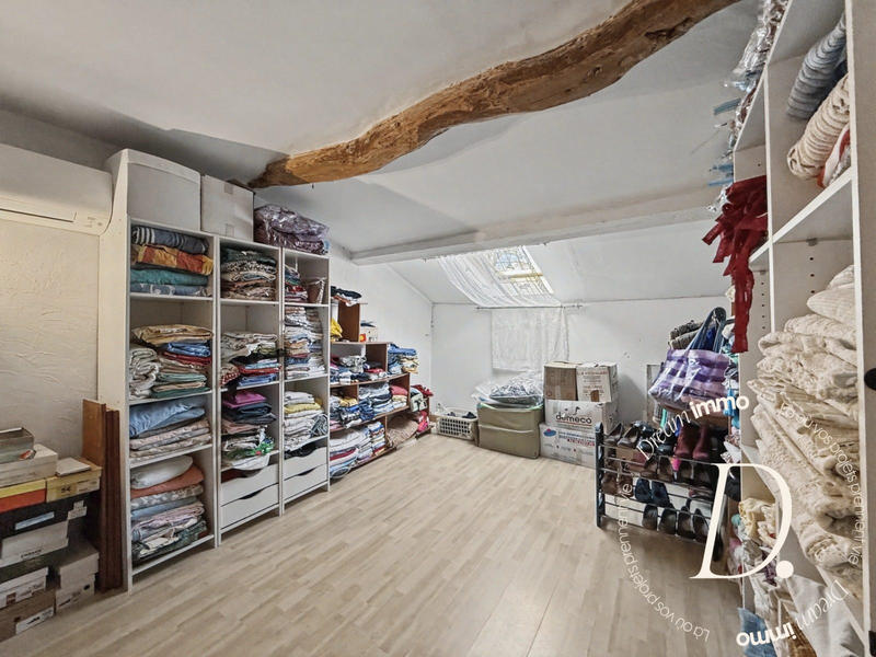 Maison - 291 m² - 10 pièces